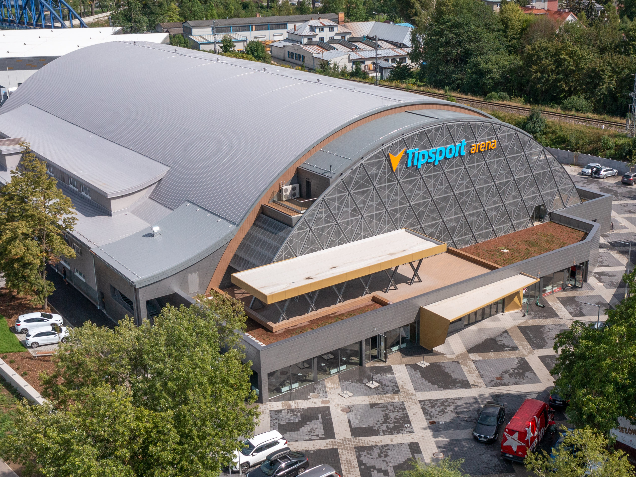 Exteriér zimného štadióna Banská Bystrica z nadhľadu